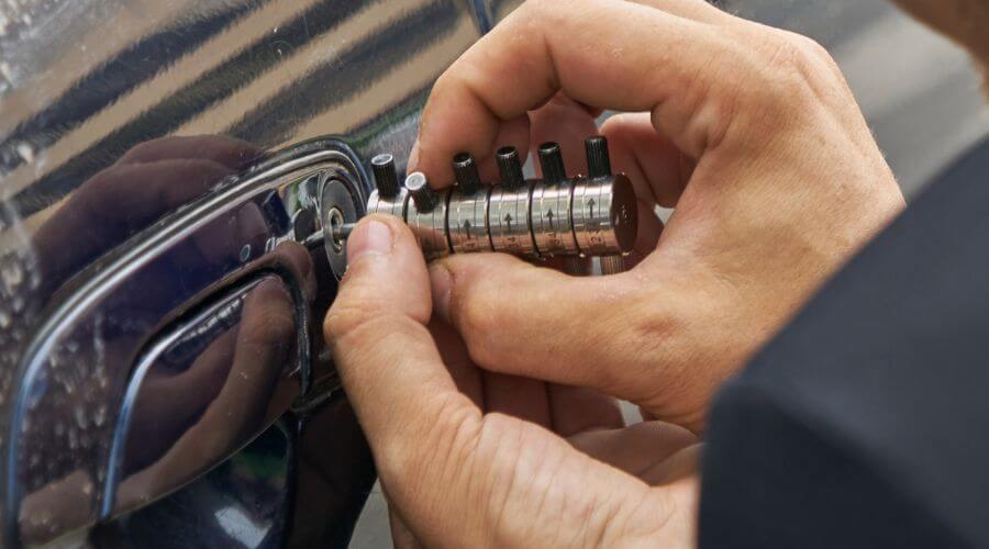 Professional New roof installation in Le Claire, IA